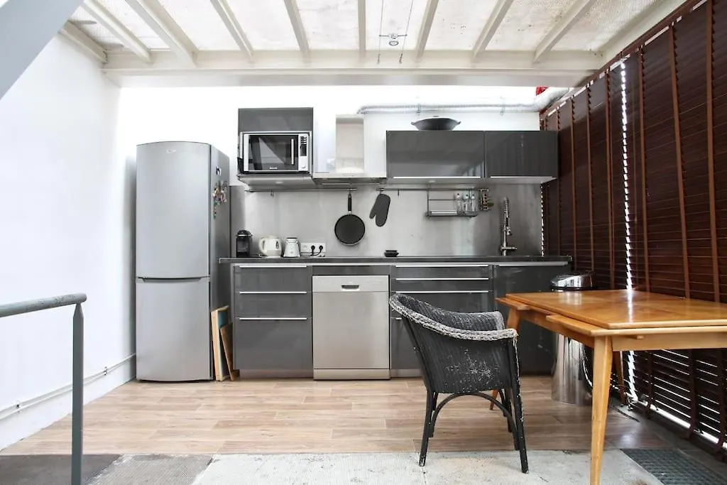 Unique Loft In Paris Near Parc De La Villette