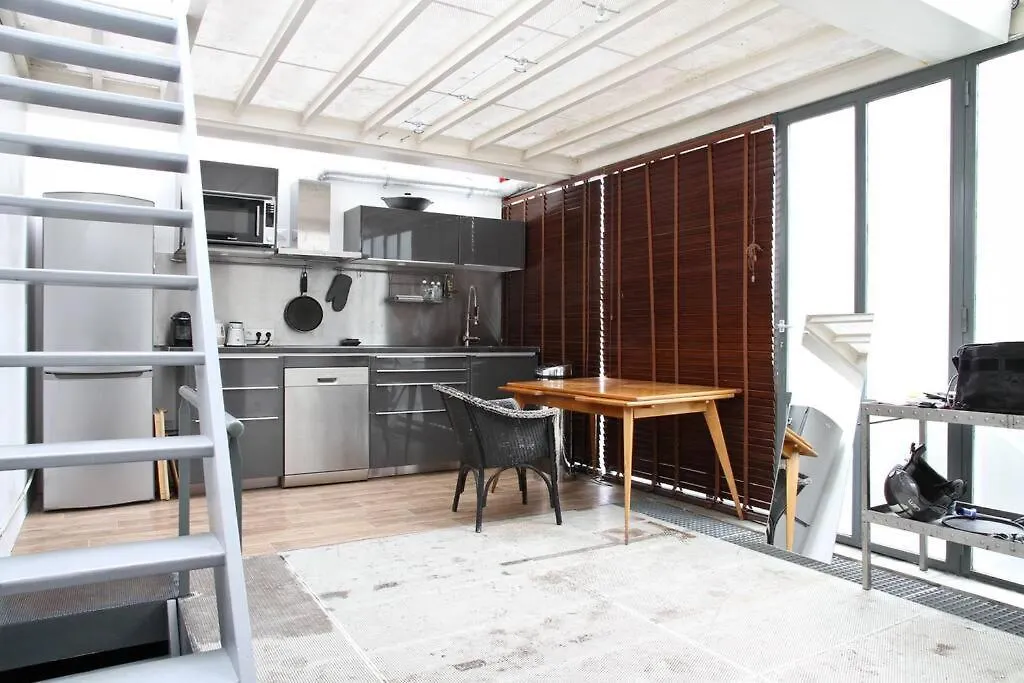 Unique Loft In Paris Near Parc De La Villette 0*,  Frankrig
